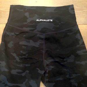 Alphalete leggings medium camo grey